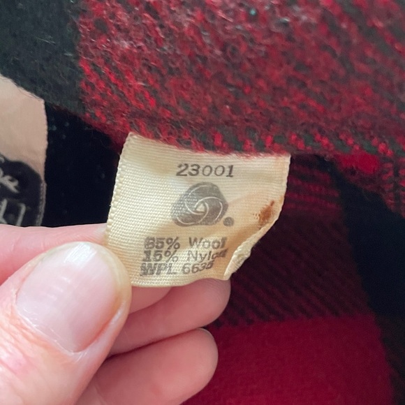 Vintage Woolrich Red and Green Plaid Wool Jacket size Medium - Picture 3 of 9